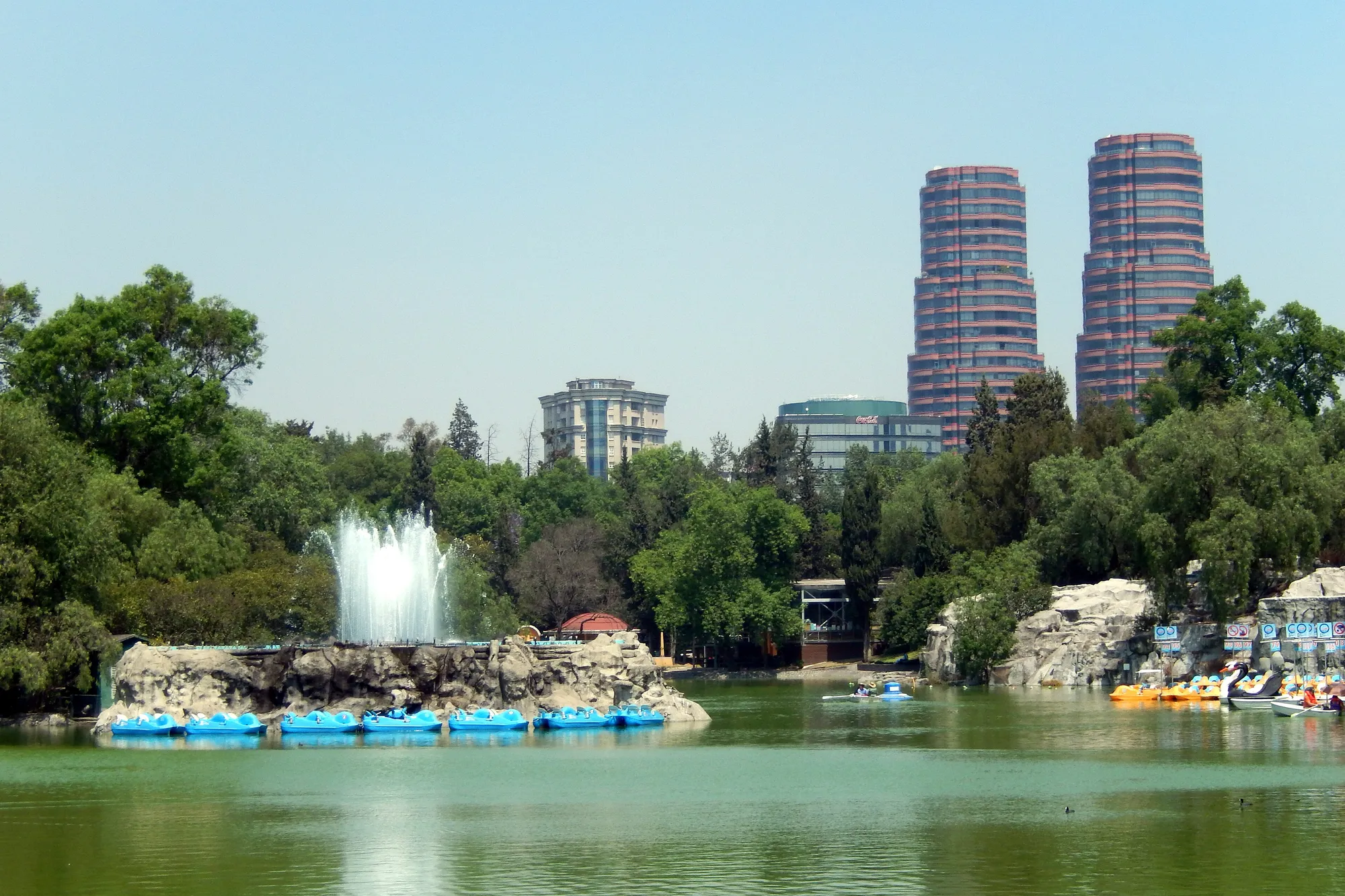 El lago de la Primera Sección del Bosque de Chapultepec